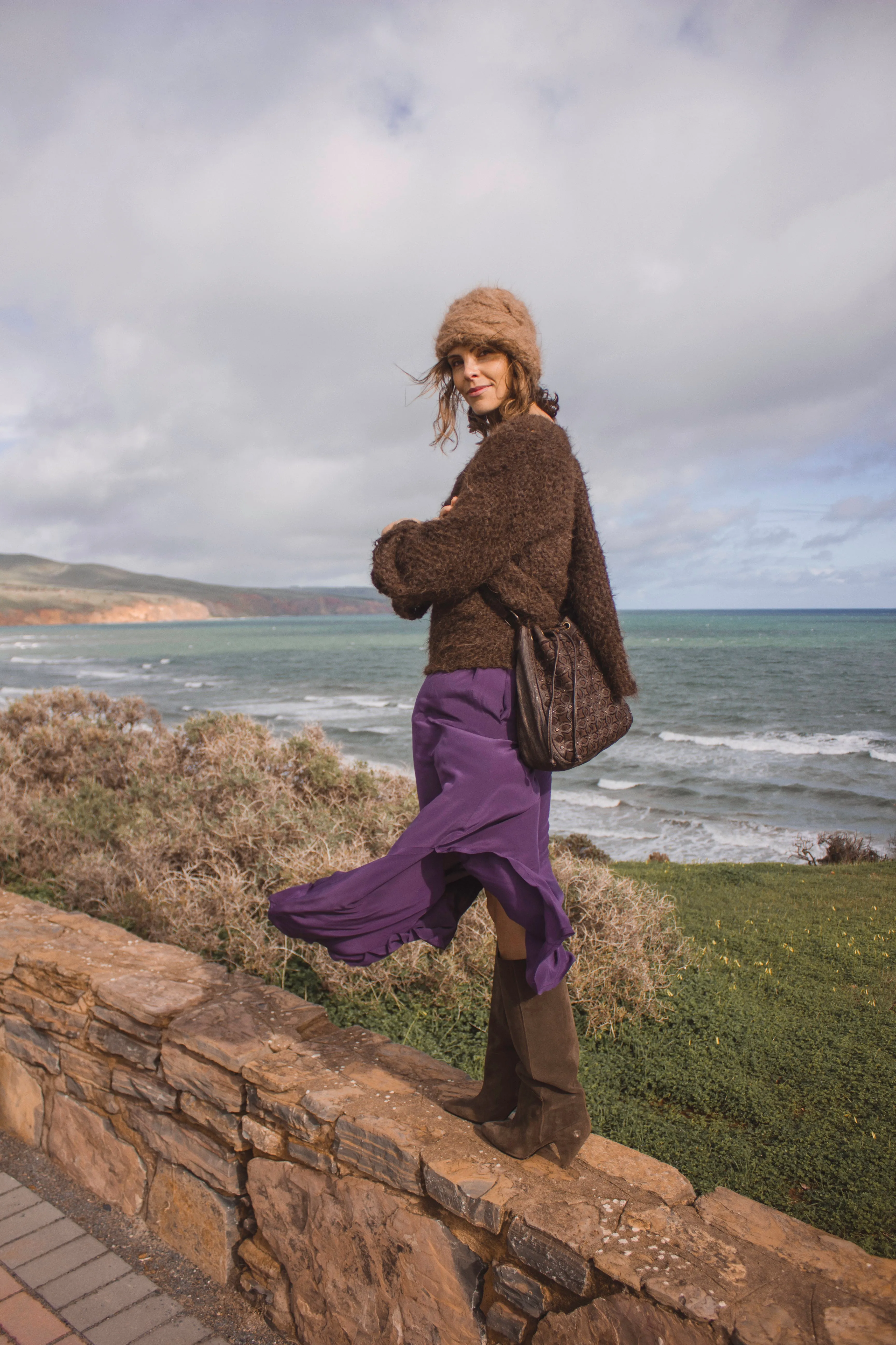 Hand loom sweater detachable collar (Alpaca) Cognac brown