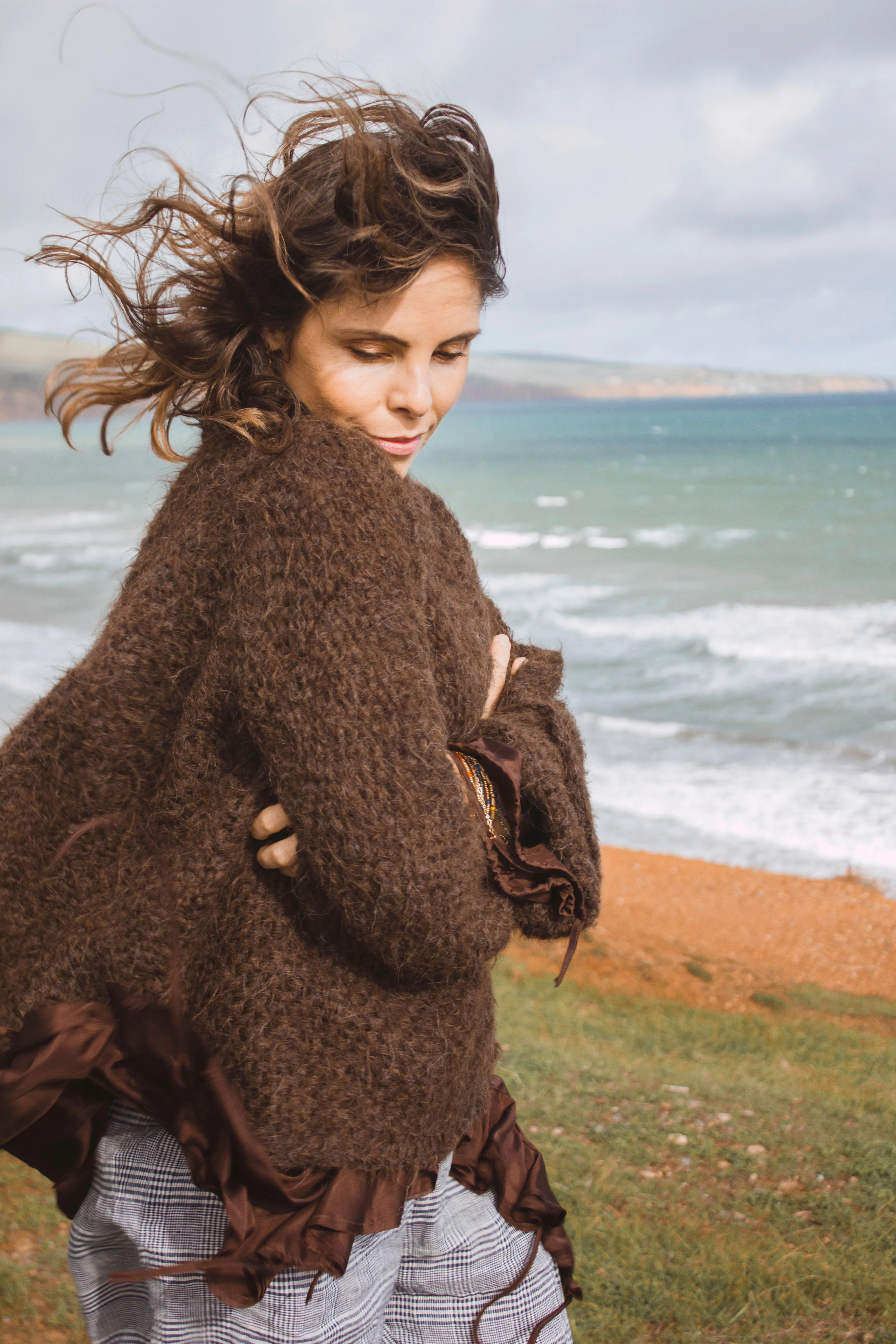 Hand loom sweater detachable collar (Alpaca) Cognac brown