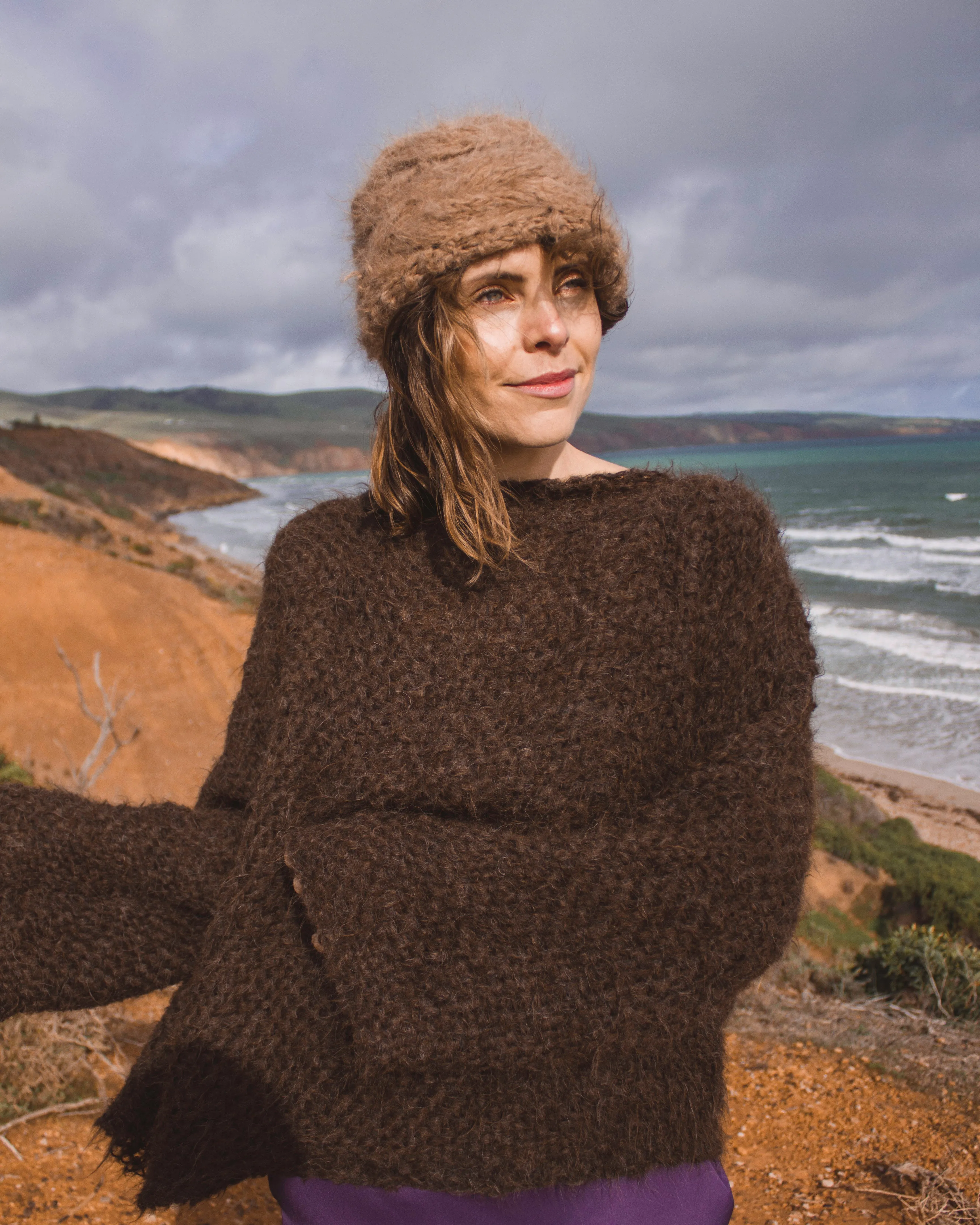 Hand loom sweater detachable collar (Alpaca) Cognac brown