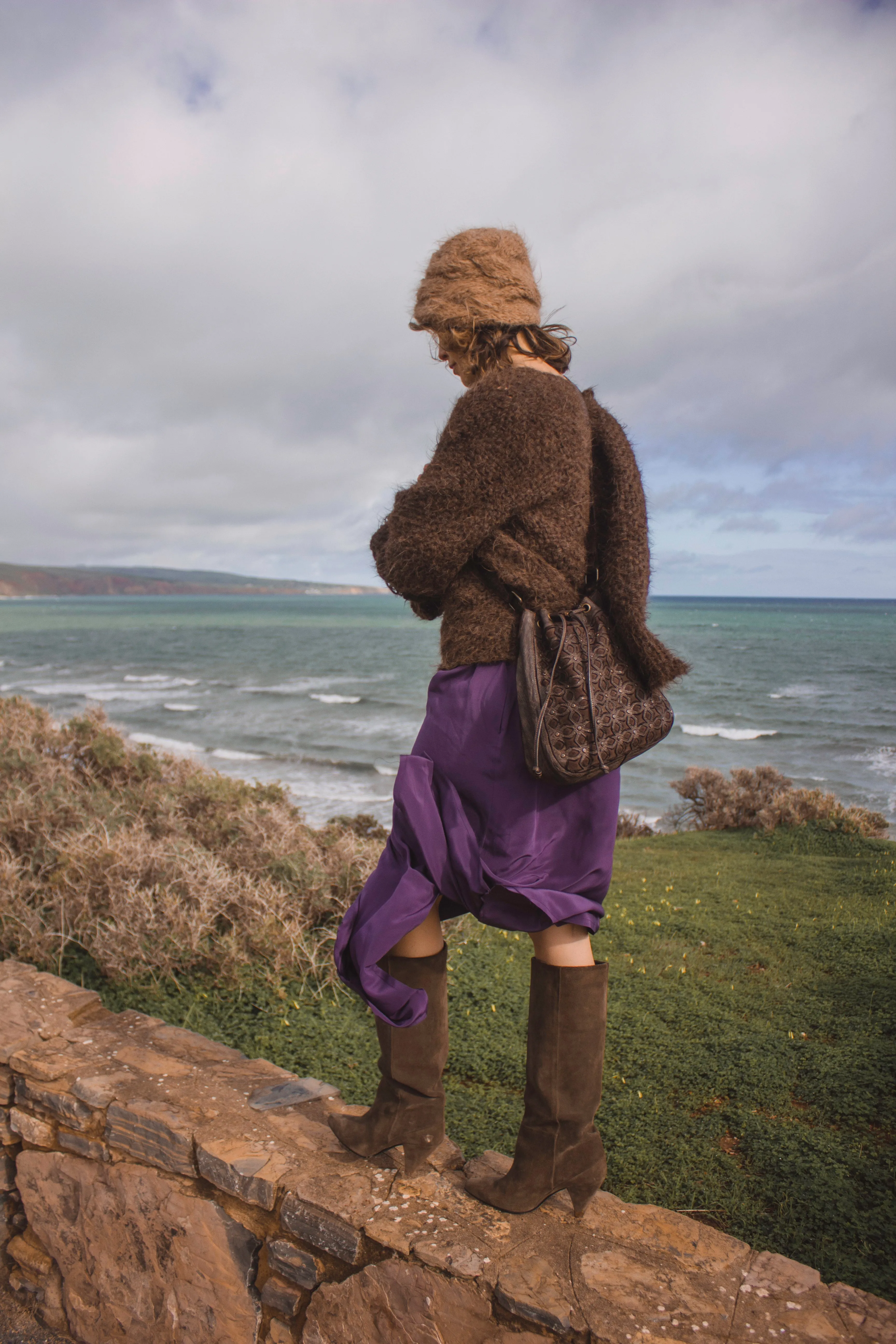 Hand loom sweater detachable collar (Alpaca) Cognac brown