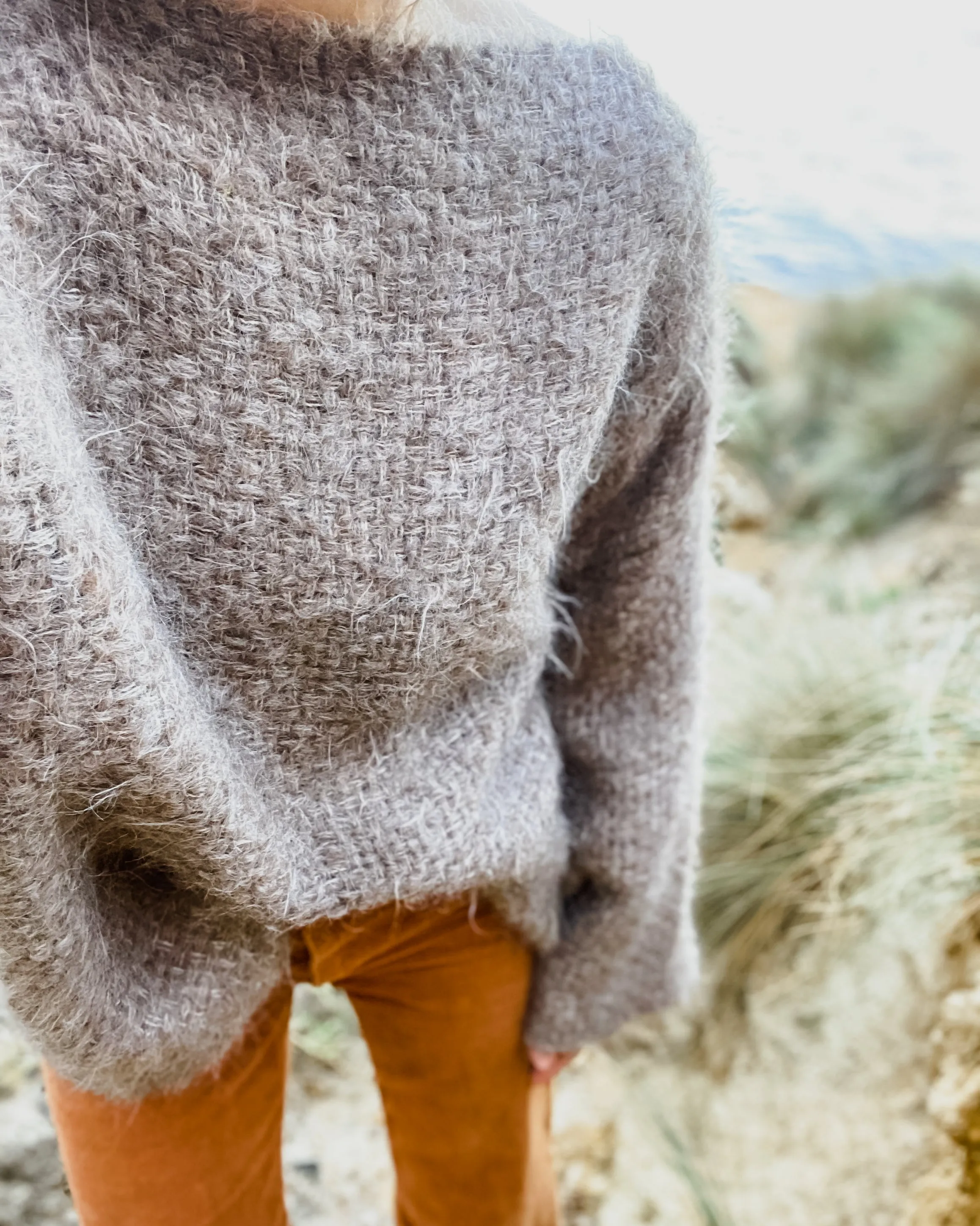 Hand loom sweater detachable collar (Alpaca) Cognac brown