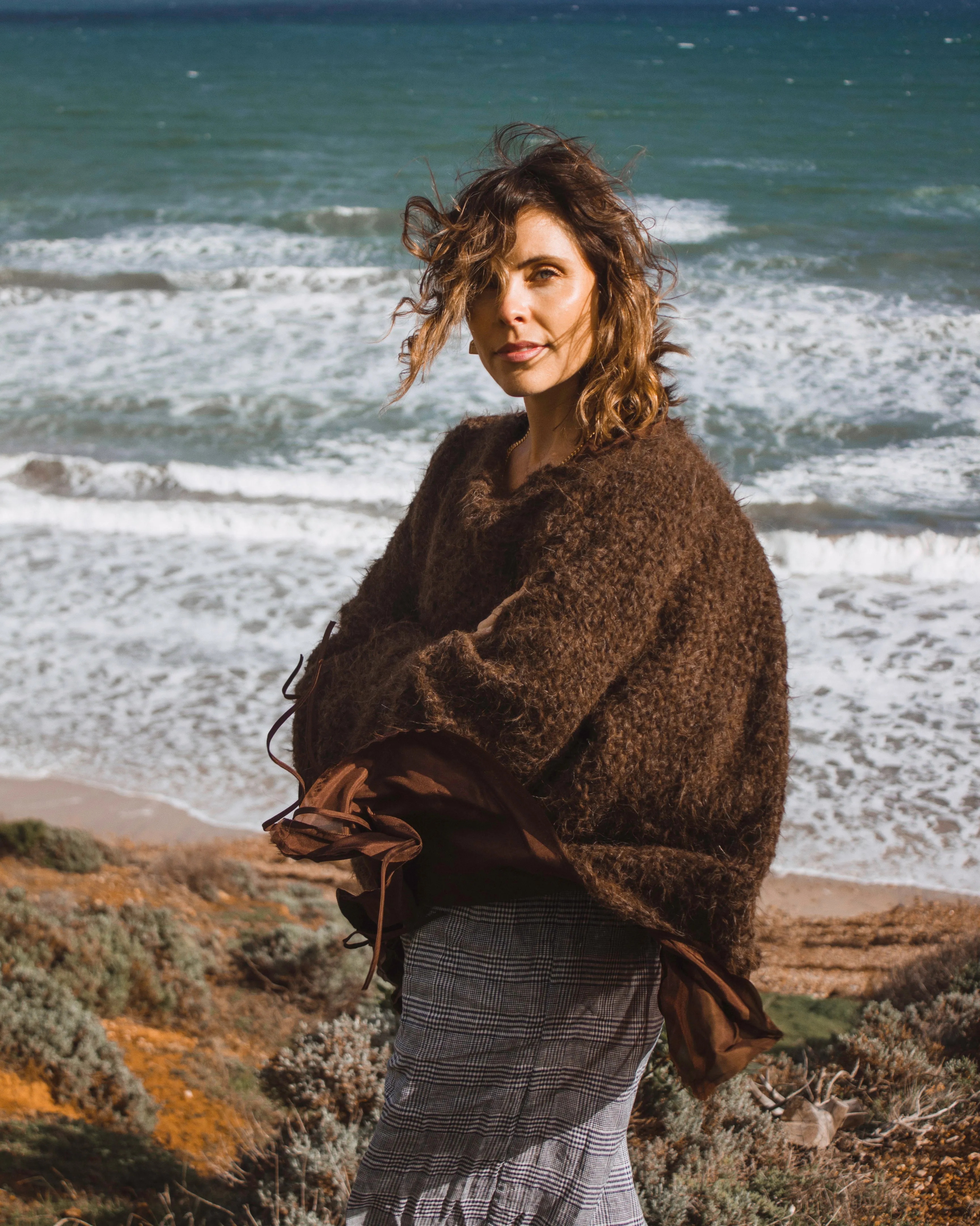 Hand loom sweater detachable collar (Alpaca) Cognac brown