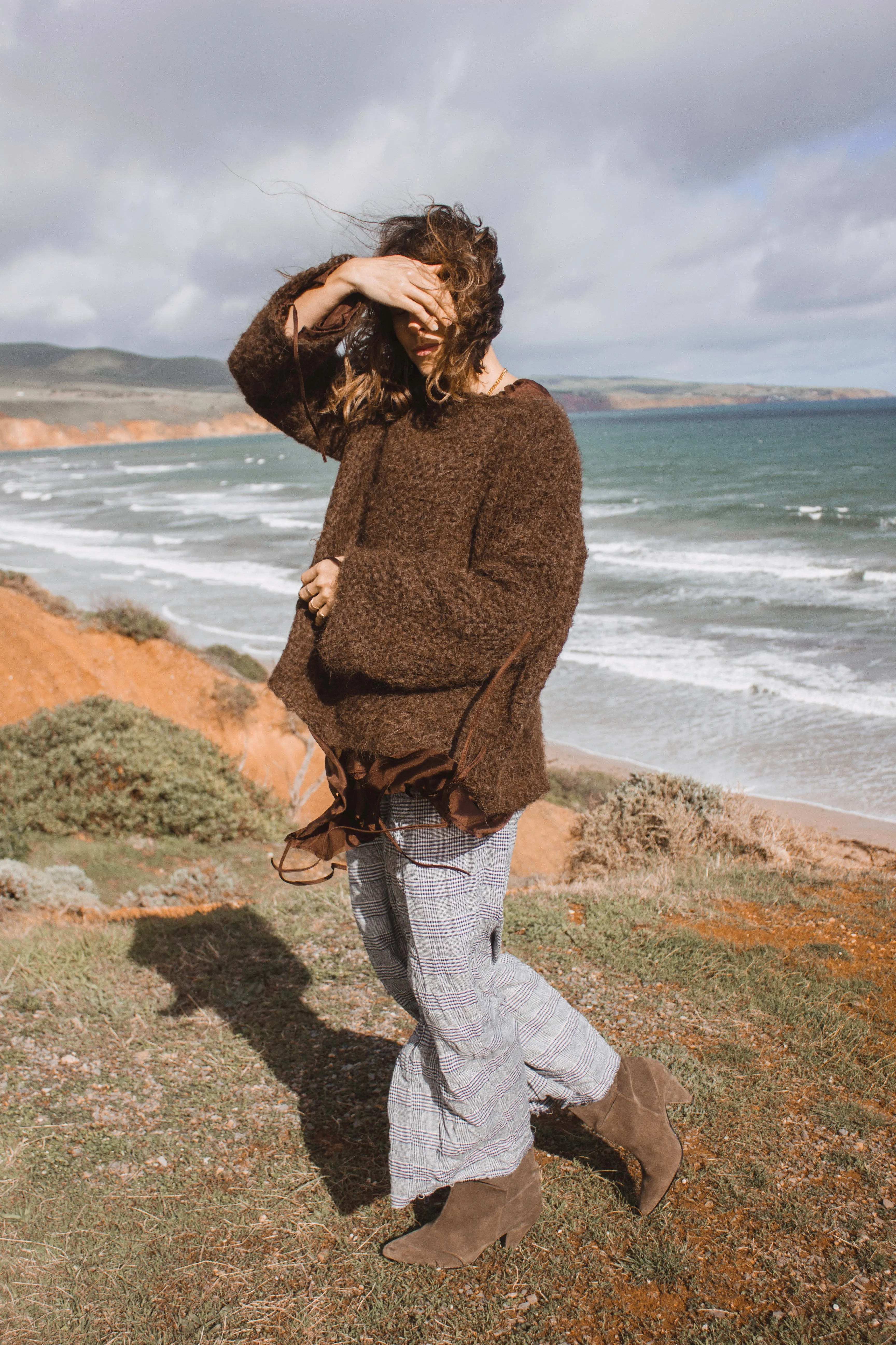 Hand loom sweater detachable collar (Alpaca) Cognac brown