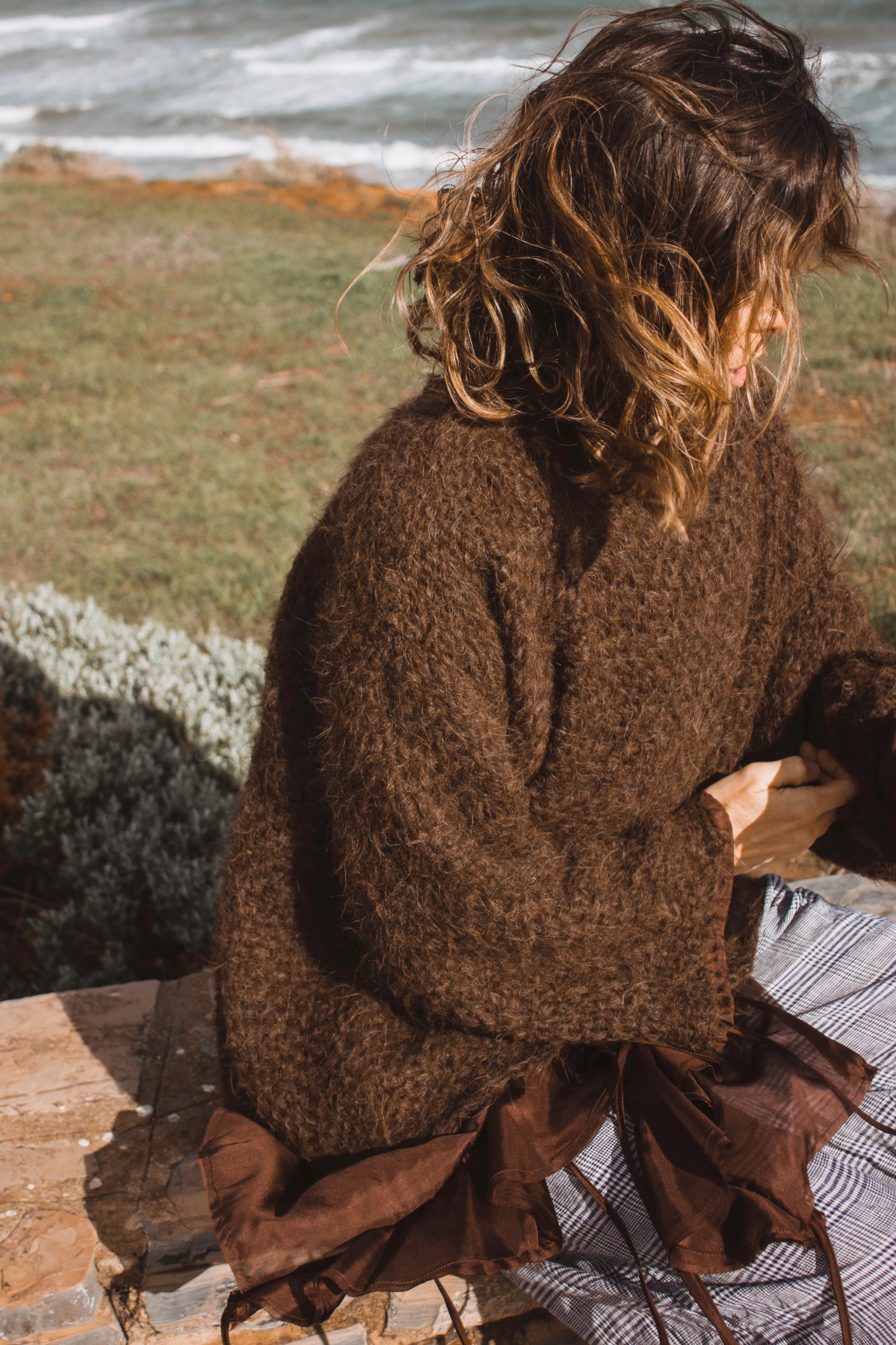 Hand loom sweater detachable collar (Alpaca) Cognac brown